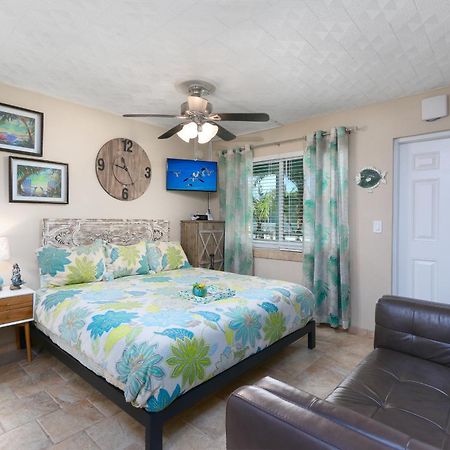 Отель Tropic Terrace Сант Пит Бич Экстерьер фото