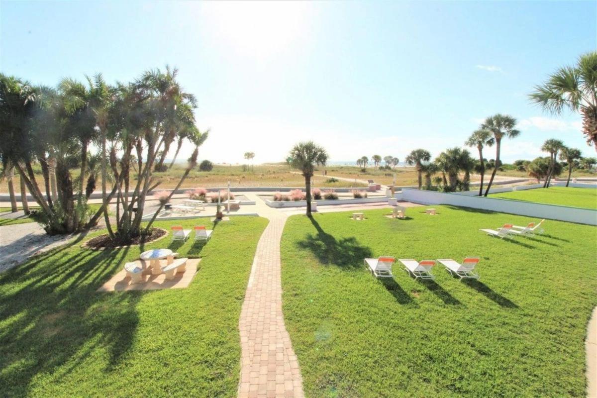 Отель Tropic Terrace Сант Пит Бич Экстерьер фото