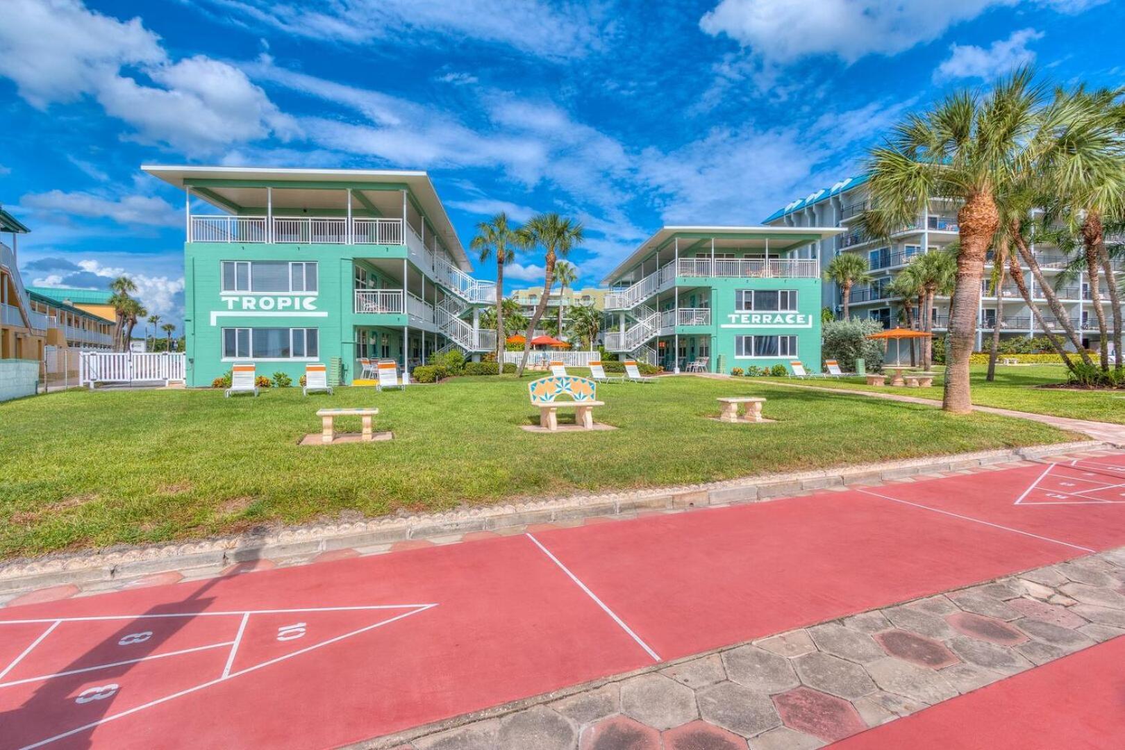 Отель Tropic Terrace Сант Пит Бич Экстерьер фото
